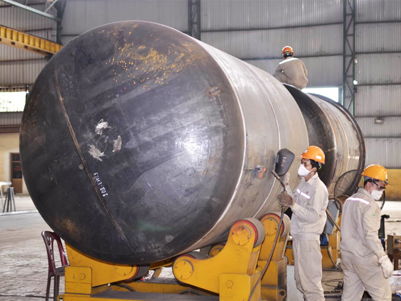 Bồn khuấy có motor công nghiệp