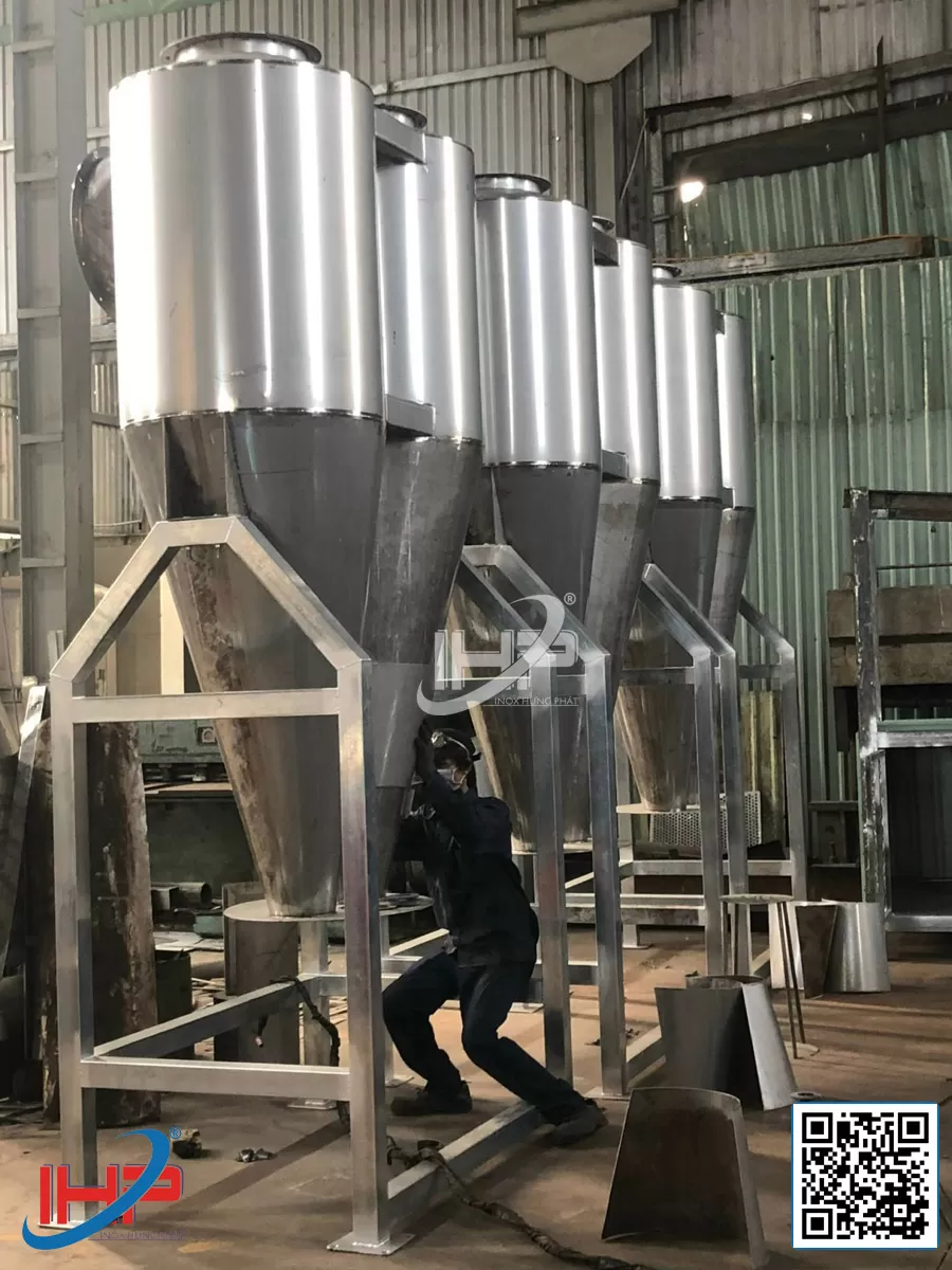 Phễu Inox Công Nghiệp Chất Lượng Cao – Gia Công Chuẩn Kỹ Thuật, Bền Bỉ Theo Thời Gian